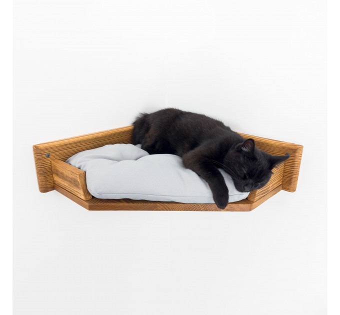 Wall mounted corner shelf