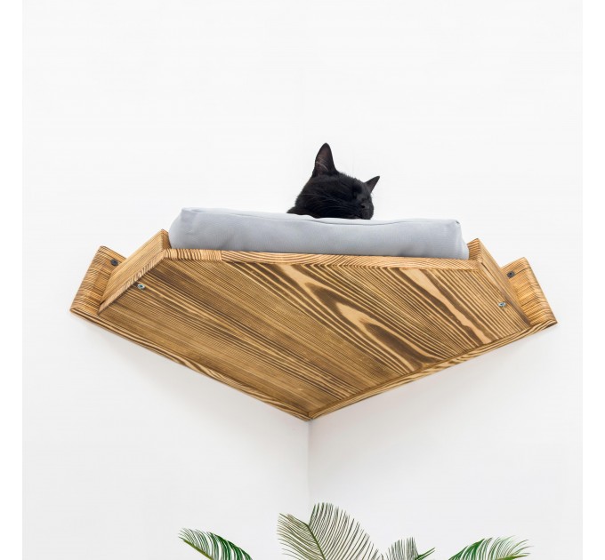 Wall mounted corner shelf
