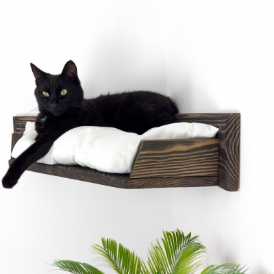 Wooden bed with pillow - Natural comfort for feline naps